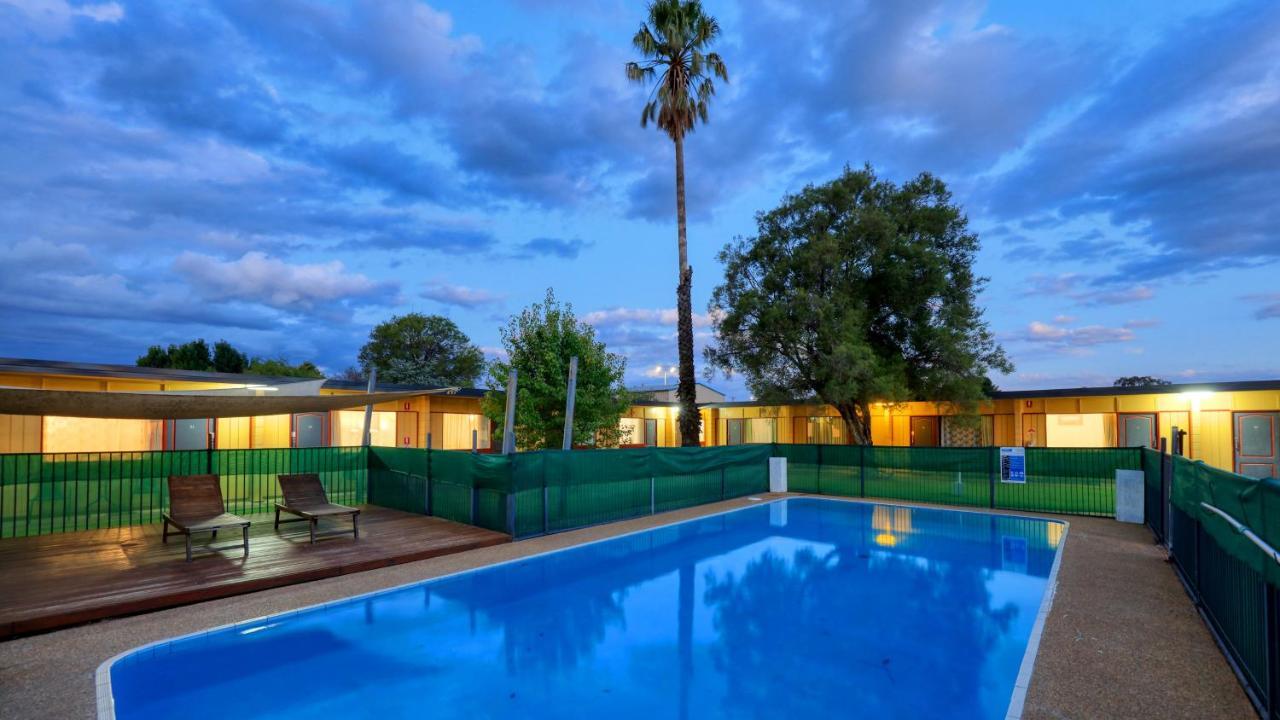 Motel Gardens